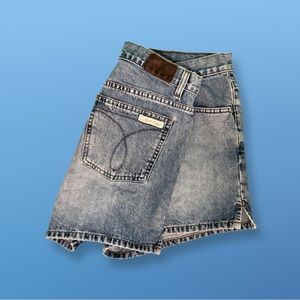 CALVIN KLEIN Shorts VTG 1990s